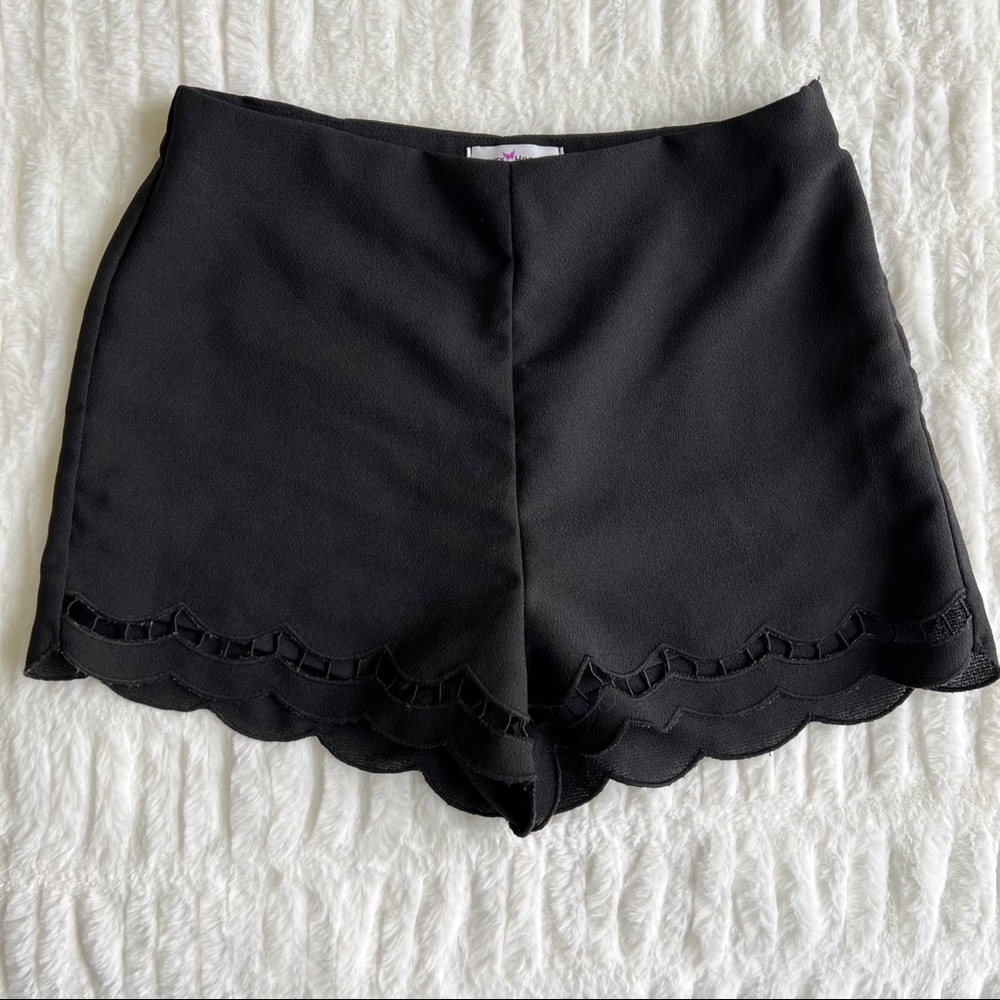 Dainty Hooligan Black Scalloped Shorts Women’s - Size Small